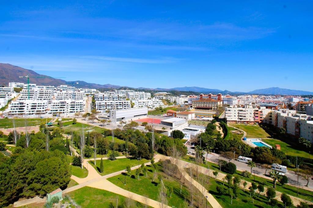 Gorgeous Views Close To Marina! Apartment Estepona