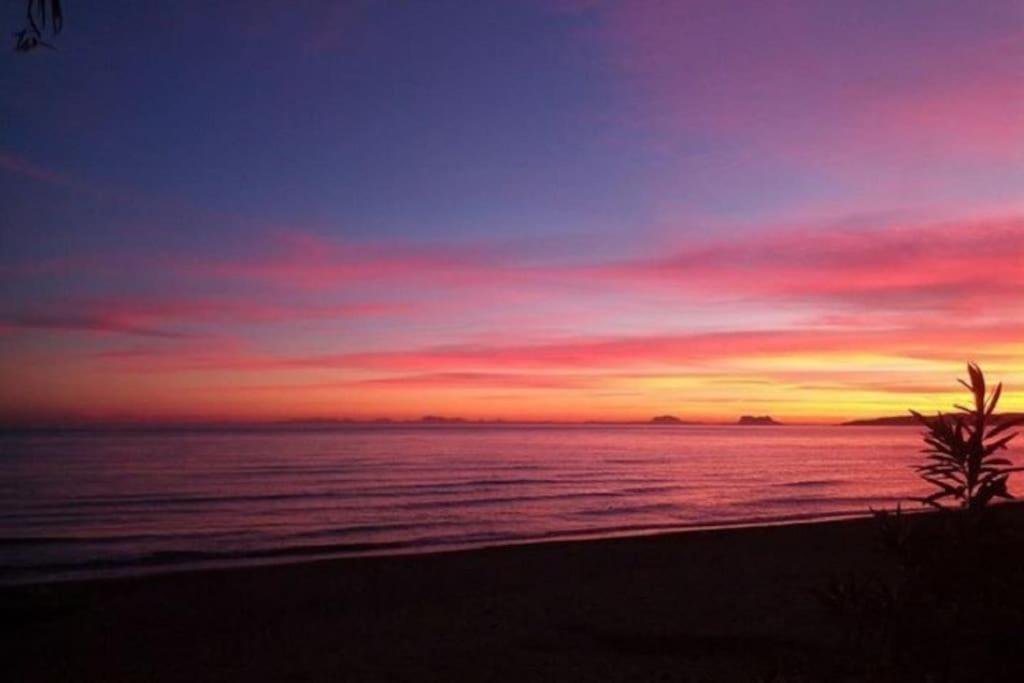 Gorgeous Views Close To Marina! Estepona